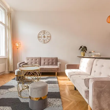 Space And Elegance In The Heart Of * Budapest