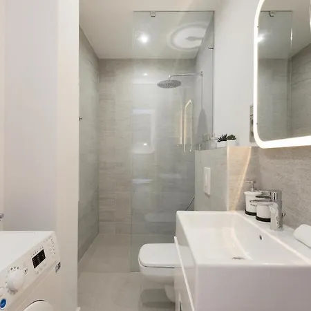 Space And Elegance In The Heart Of Appartement *
